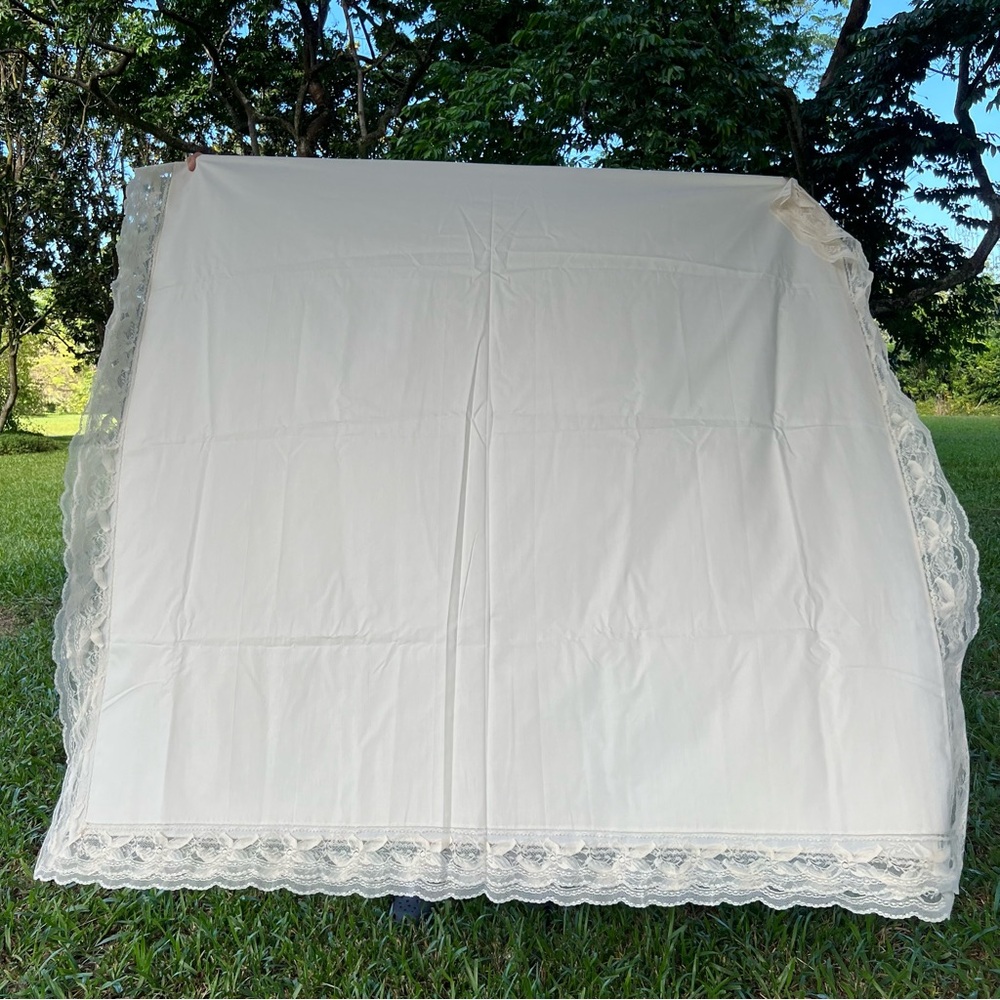 Gorgeous Vintage Beige Lace Trim Tablecloth Rectangle 67 x 126